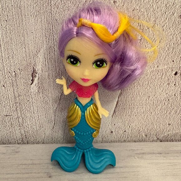 Zuru Sparkle Girlz Surprise Mermaid Doll (SKU: 202TO) - Picture 1 of 5